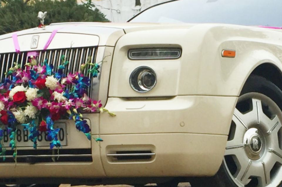 Rolls Royce for rent price on weddings in Ludhiana Punjab for hire