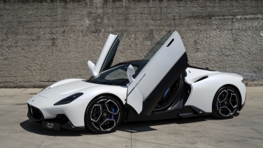 Maserati MC20-wedding cars in world