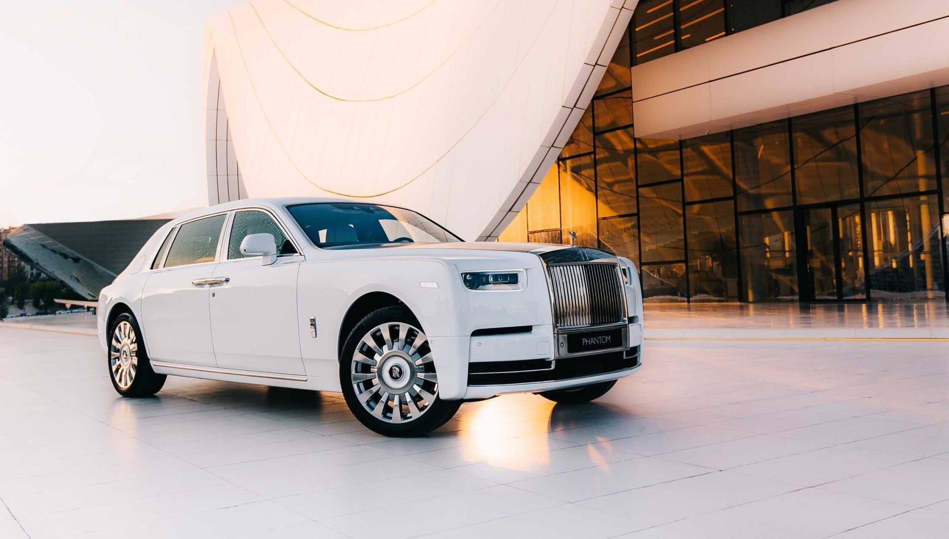 Luxury wedding cars are now available for rent in your area